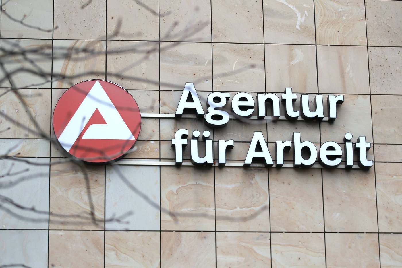 Votum Die Neuvermittlung nach Massenentlassungen muss besser werden