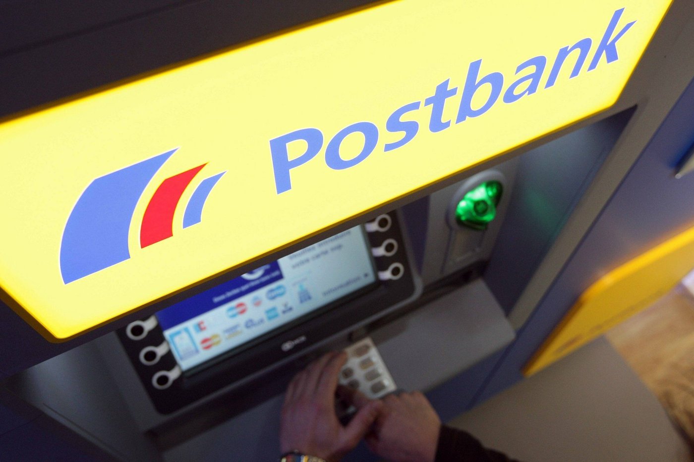 Postbank Kontoauszüge Automat In Der Nähe Wieder Einschränkungen für Postbank-Kunden wegen IT-Umstellung