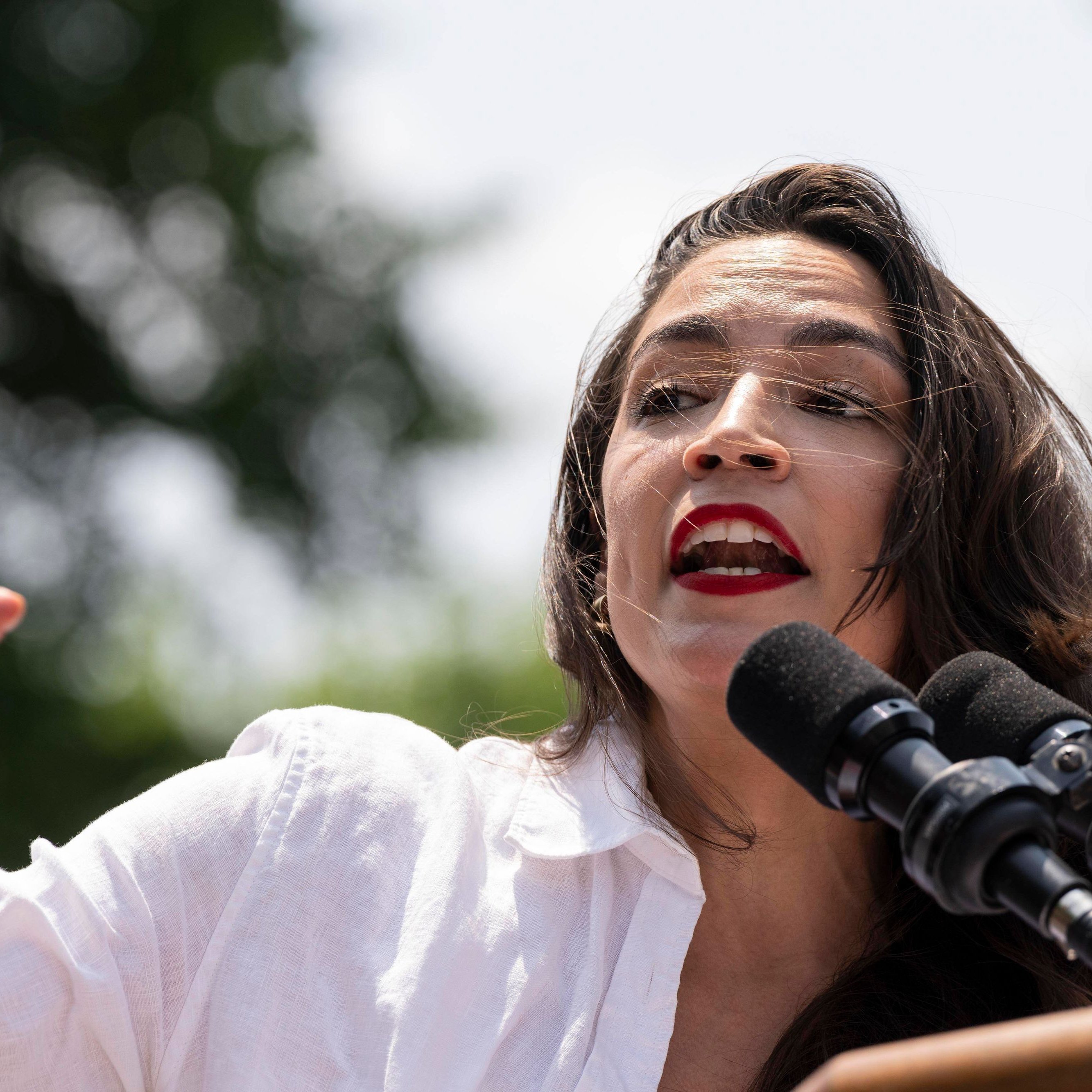 USA Partei Linke Alexandria Ocasio Cortez attackiert Biden Kritiker