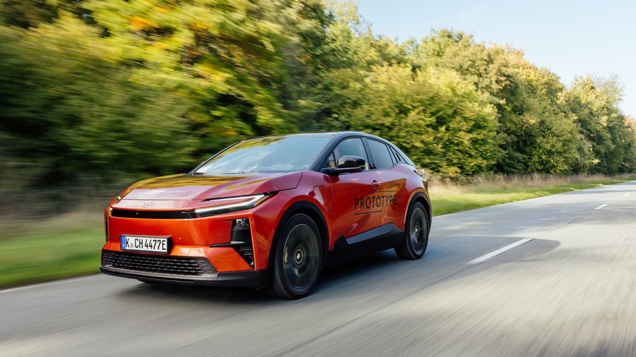 Toyota C-HR+ : Wo Toyotas Kompakt-Stromer punktet – und wo nicht