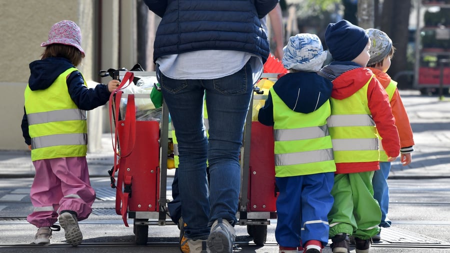 Weltweite Untersuchung: Studie: Drei- und Vierjährige laufen 18.000 Schritte am Tag