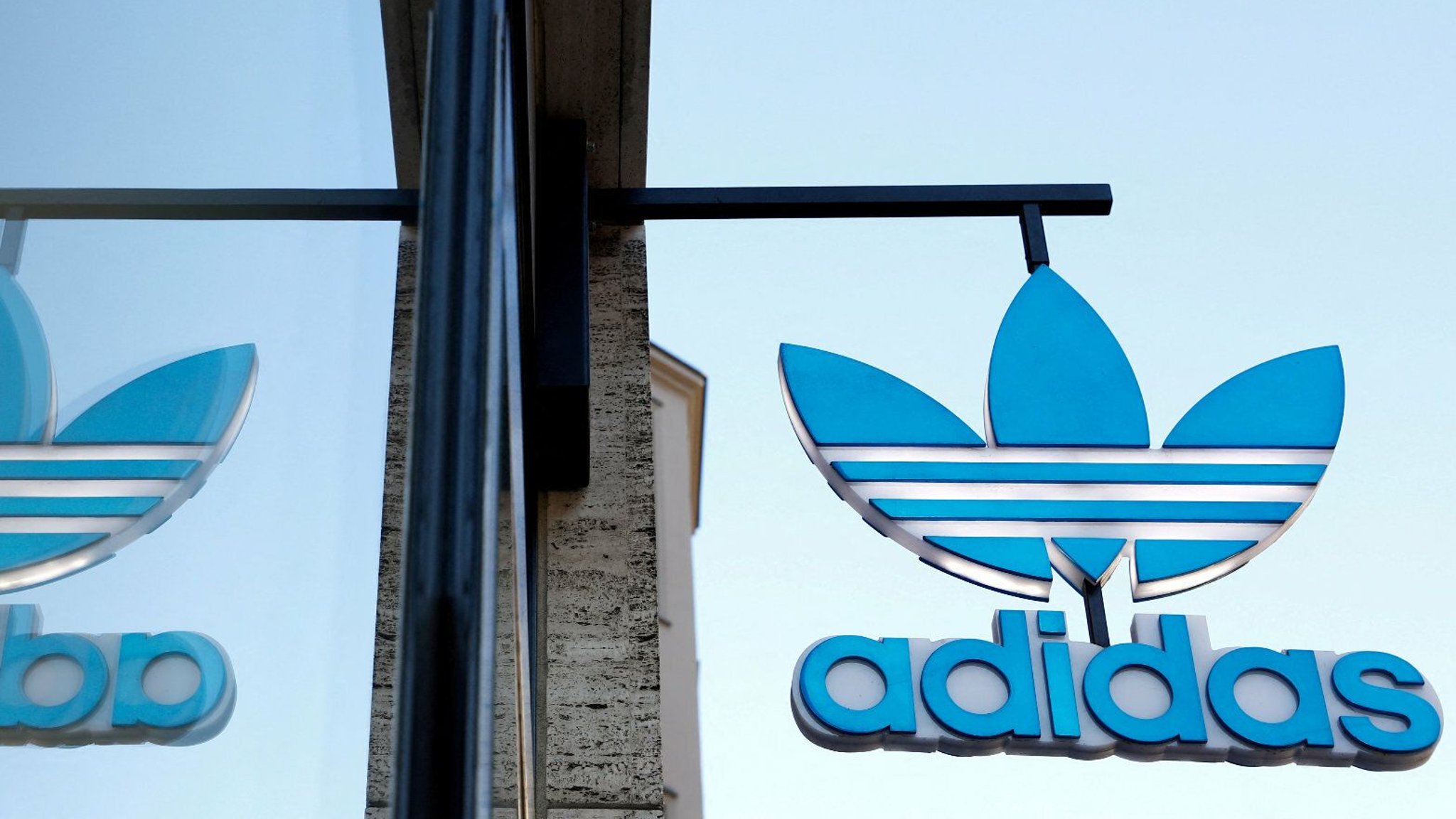 Adidas marca china shop
