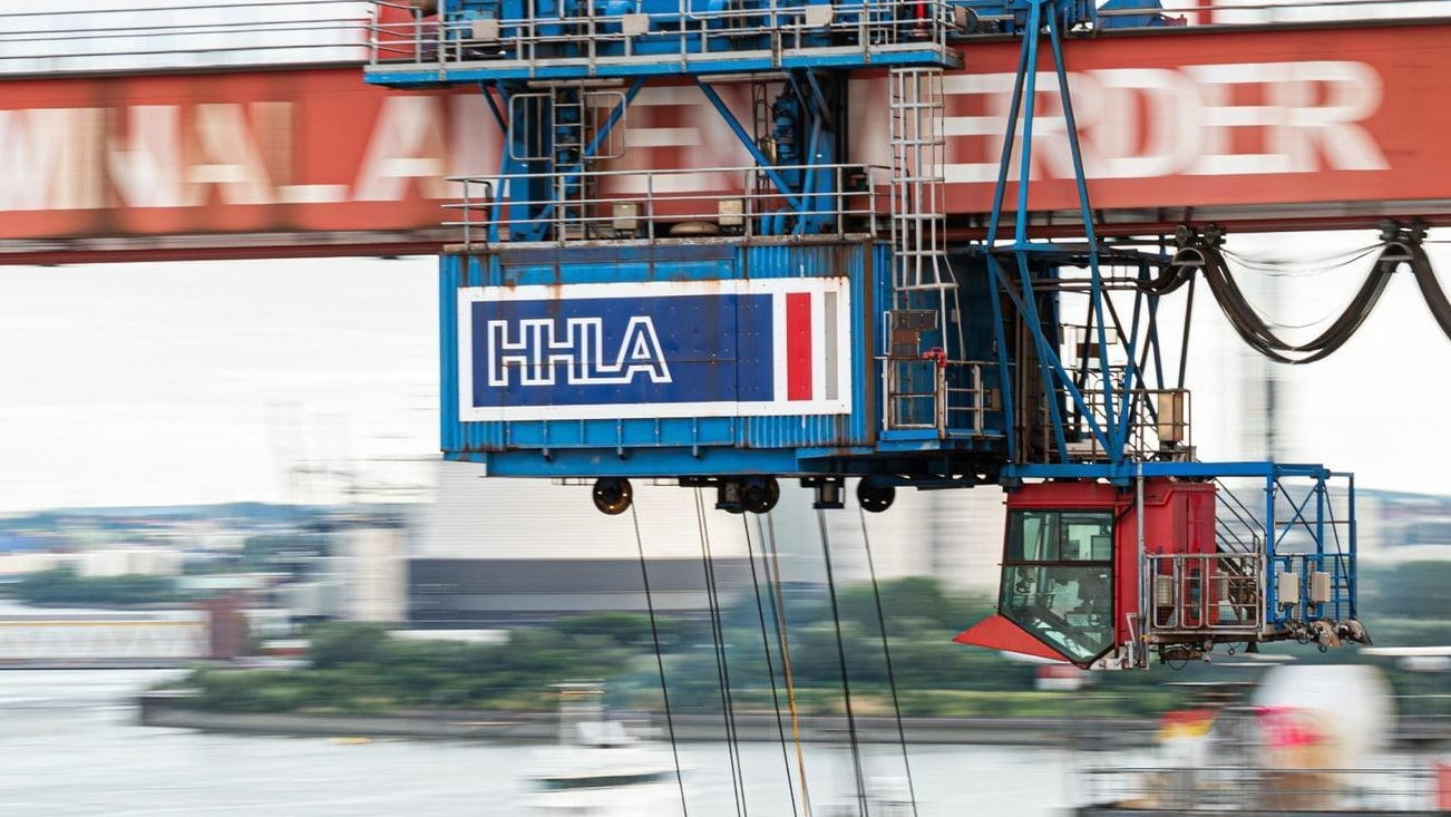 Port operator: HHLA pushes minority shareholders out of the company