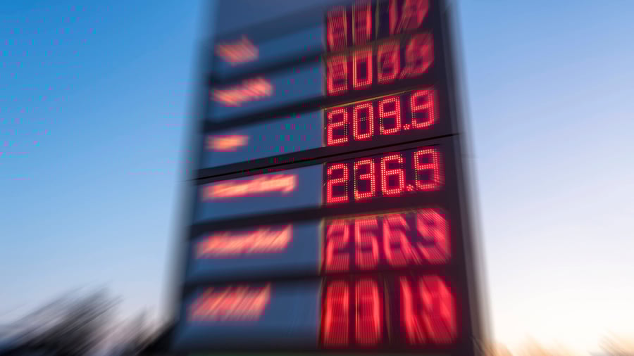 Spritpreise: Benzin inflationsbereinigt nicht teurer als vor 15 Jahren