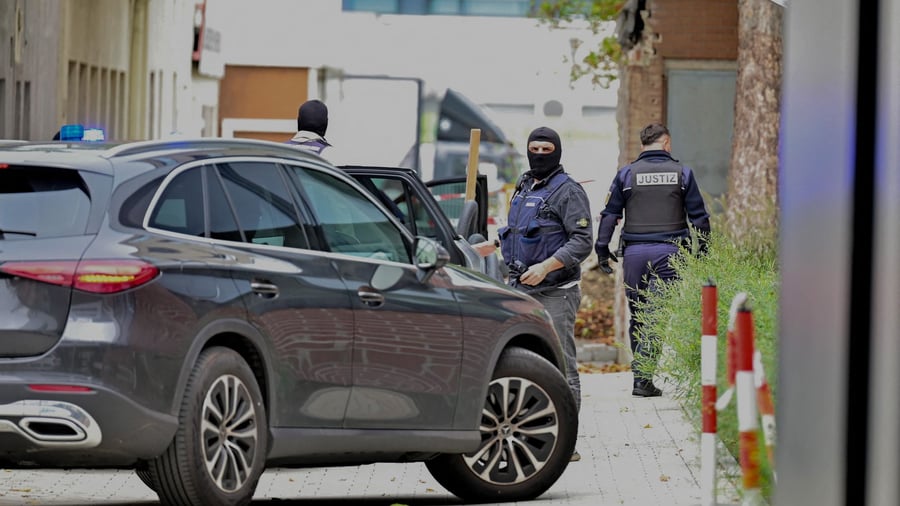 Anschlag im Auftrag Russlands?: Mutmaßliche Saboteure nach Starlink-Anschlag festgenommen