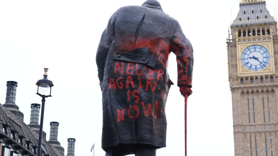 Kriminalität: Berühmte Statue von Winston Churchill in London beschmiert