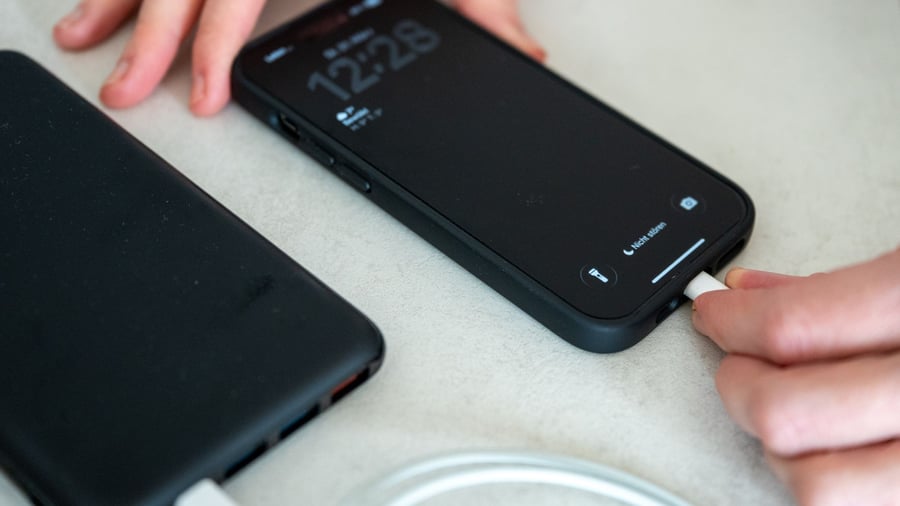 Auf diese Werte kommt es an: Nachladen! So findet man die richtige Powerbank