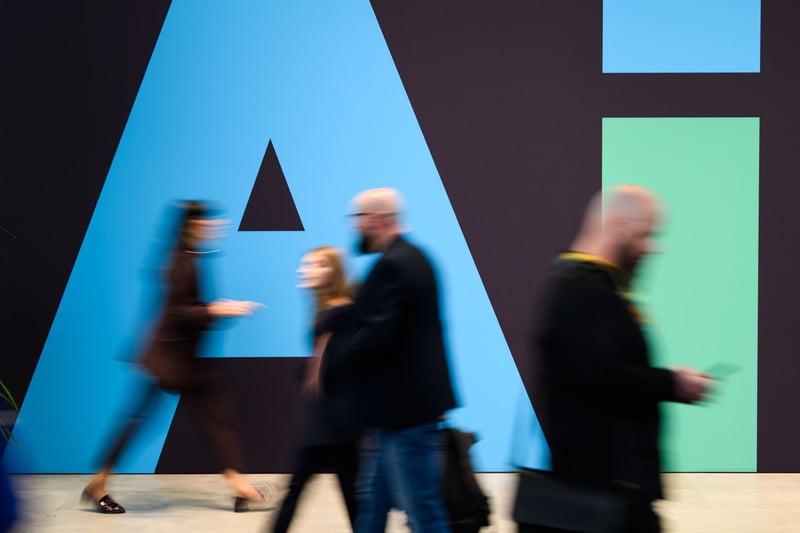 Die deutsche Wirtschaft erlebt derzeit eine rasante KI-Aufholjagd. (Symbolbild) Foto: Julian Stratenschulte/dpa