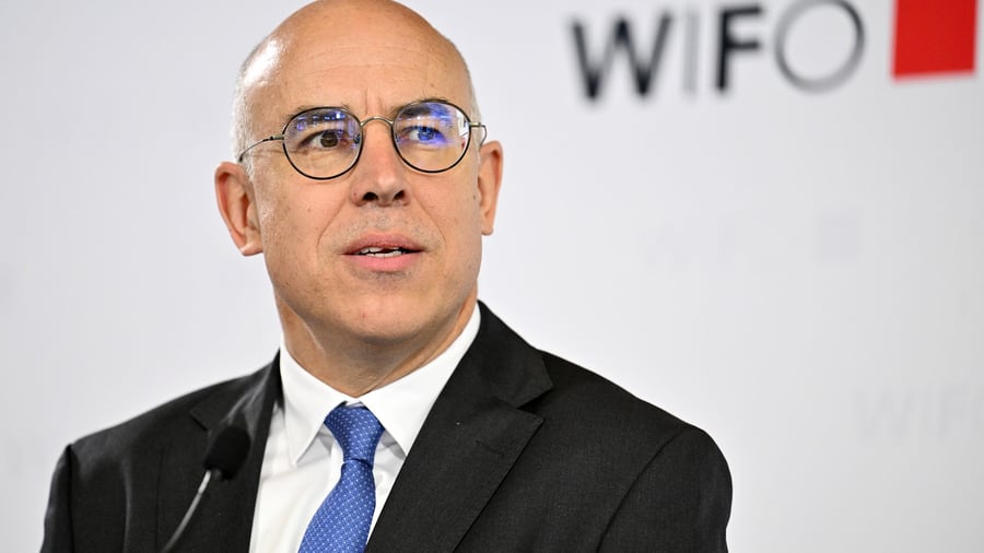 „Wirtschaftsweise“: Felbermayr: Ticketpreise für Flüge werden stark steigen