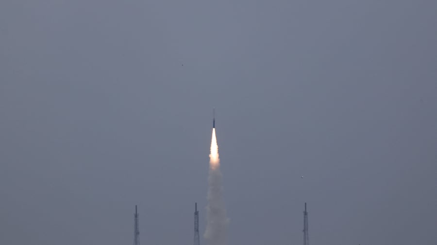 Raumfahrt: Indien schickt erste privat entwickelte Trägerrakete ins All
