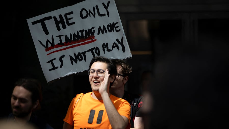 Künstliche Intelligenz: „Die Menschen wollen beschützt werden“: Welche Folgen der KI-Backlash in den USA hat
