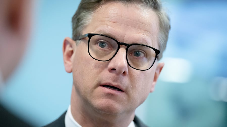 Bundespolitik: Zusatzbeitrag kann 2027 laut Linnemann stabil bleiben