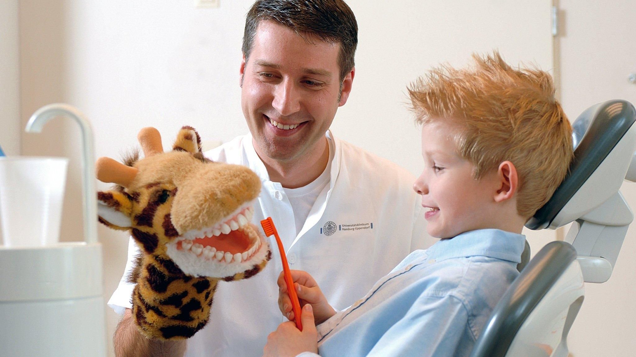 Gesundheit: Spanier zahlen den Zahnarzt selbst &ndash; und haben gute Z&auml;hne