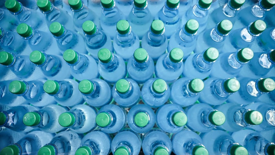 Hitze: Mineralwasser-Abfüller spüren „Logistik-Engpass“