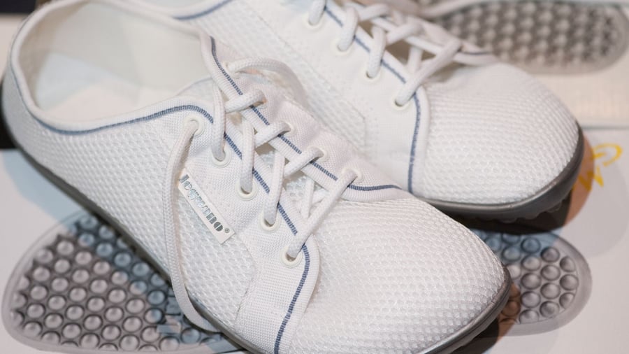 Schritt für Schritt: Was bringen Barfußschuhe - und wie klap