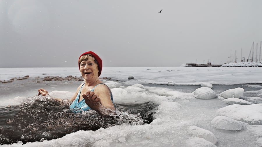 Longevity: Frequenzketten, Epigenetik und LSD – das fragwürdige Geschäft mit der Langlebigkeit