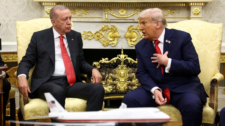 +++ Nahost +++ : Trump bittet Erdogan, die Hamas von seinem Friedensplan zu überzeugen