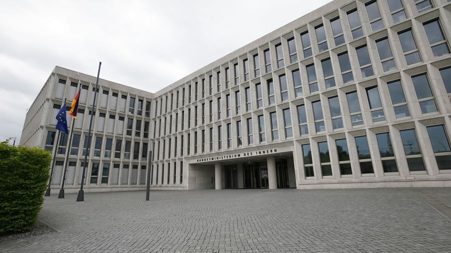 Demonstrationen: Ministerium: Aktuell keine Gewaltaufrufe vor Jugend-Demos