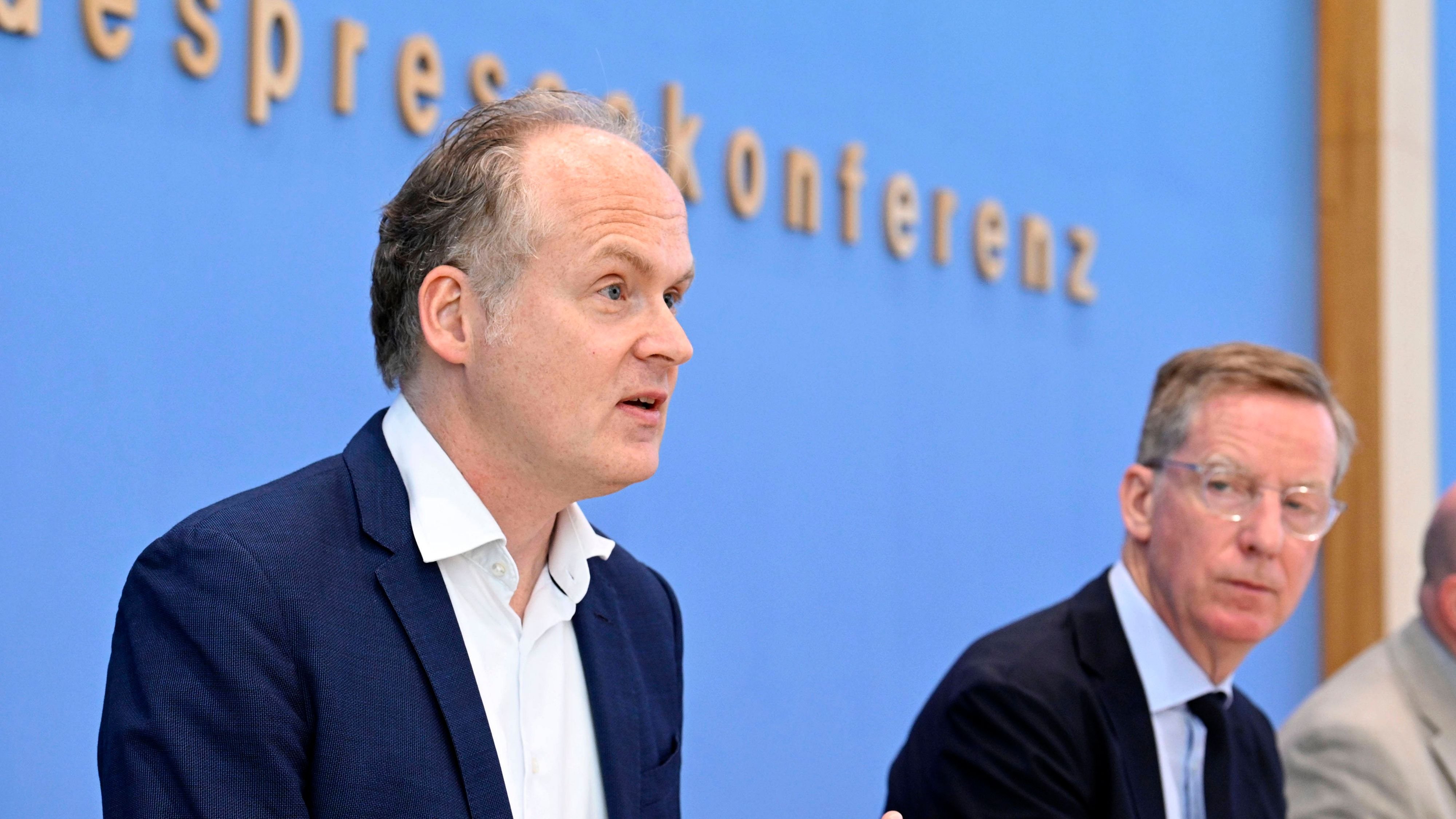 The trade‑union‑affiliated IMK institute is optimistic that the German economy will restart next year, aided by public investment.