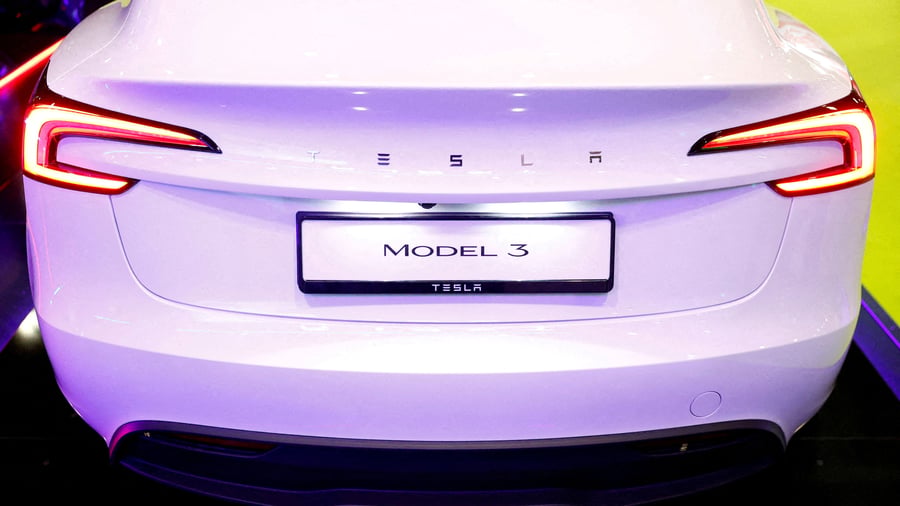 Elektromobilität: Von der deutschen E-Auto-Prämie profitiert vor allem Tesla – Start des Programms verläuft bislang schleppend