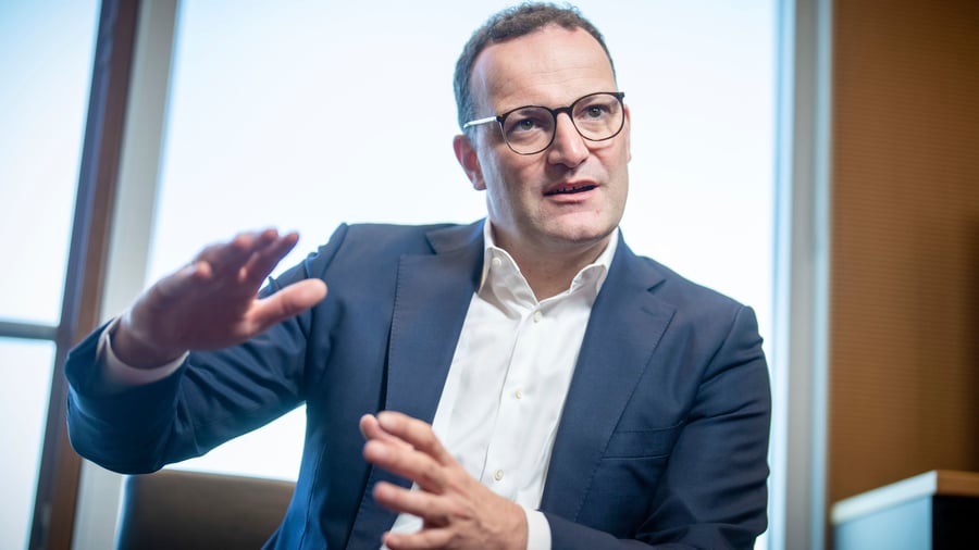 Interview mit Jens Spahn: „Offensichtlich kursieren über mich Gruselgeschichten“