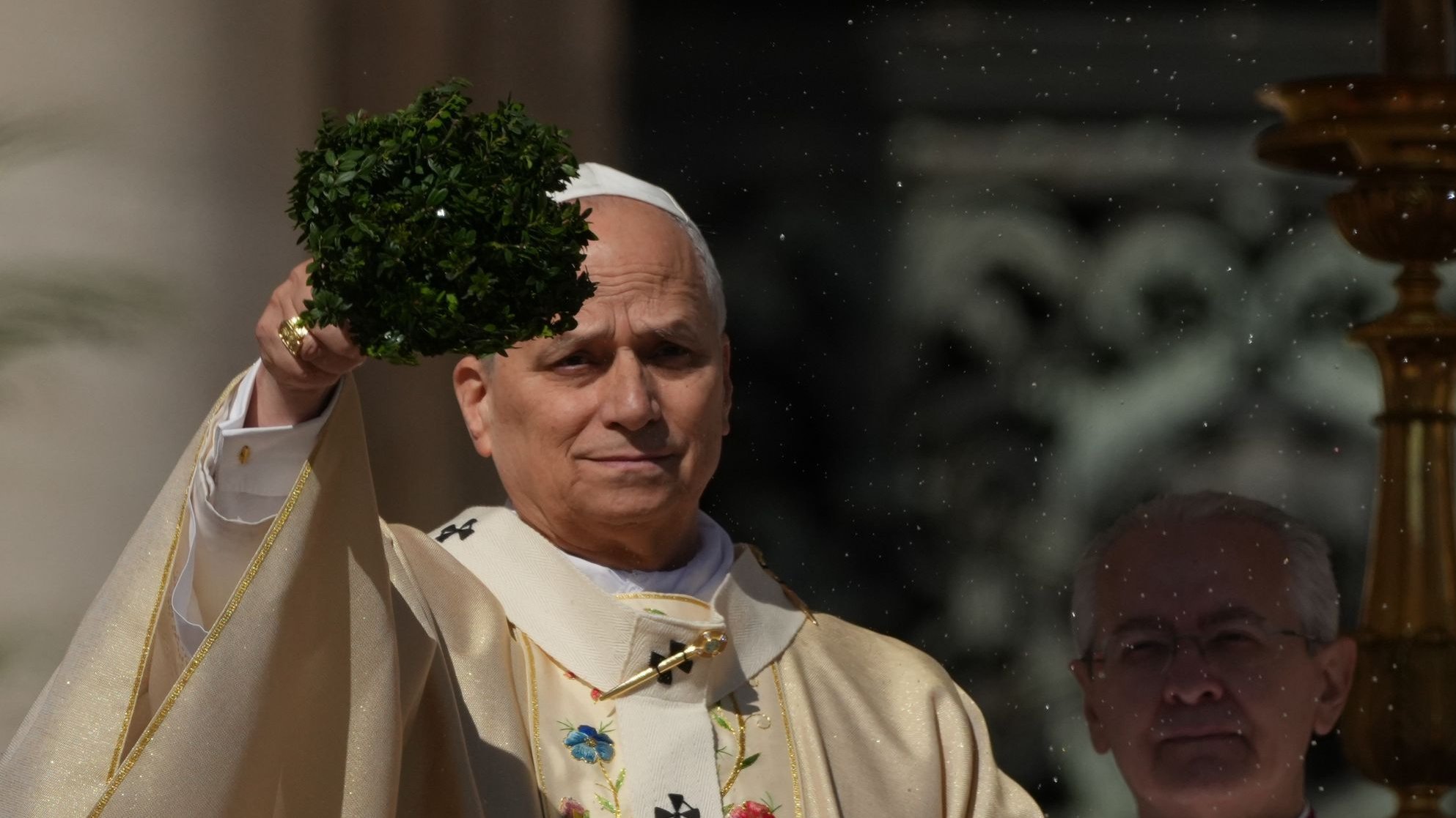 Ostermesse: Leo XIV. mahnt zu Frieden in aller Welt