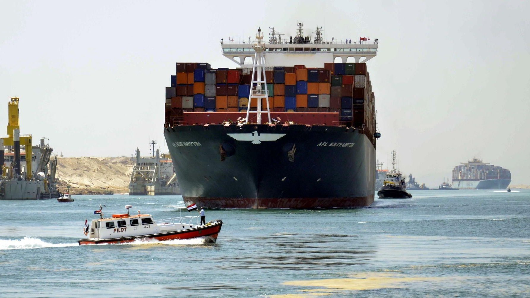 Hapag-Lloyd: Reederei wagt sich mit Maersk auf Suezkanal-Route zur&uuml;ck