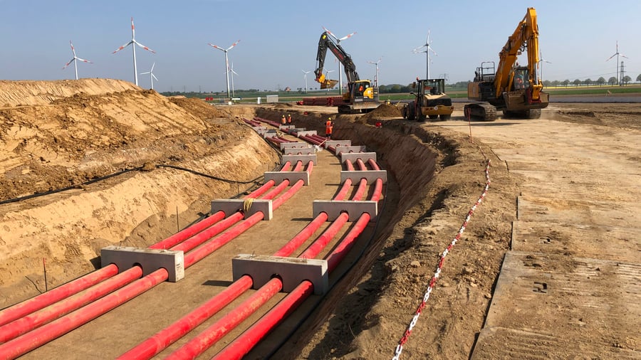 Stromnetzausbau: Freileitung statt Erdkabel: Reiches Pläne stoßen auf Kritik aus Industrie und Ländern