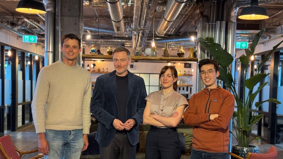 Künstliche Intelligenz: „Seine Erfahrung hilft Leegle“: Start-up will mit Christian Lindners Hilfe Regulierung vereinfachen