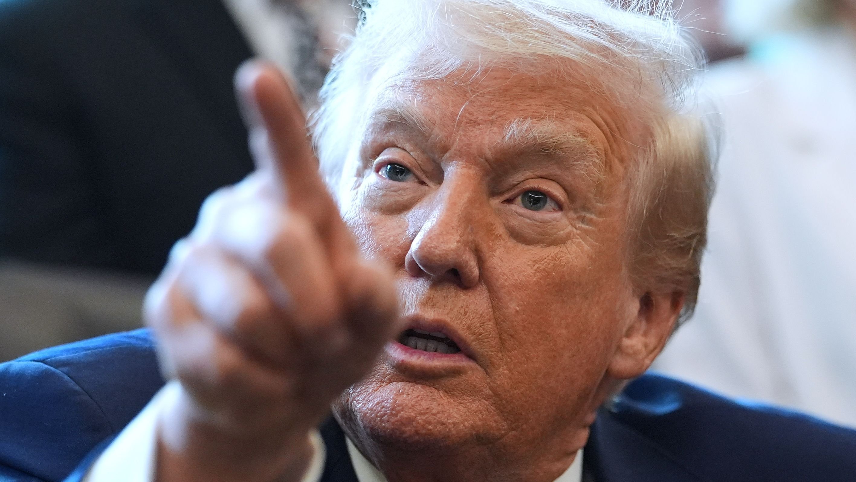 +++ USA +++: Trump droht nach Sch&uuml;ssen in Minneapolis mit Milit&auml;reinsatz