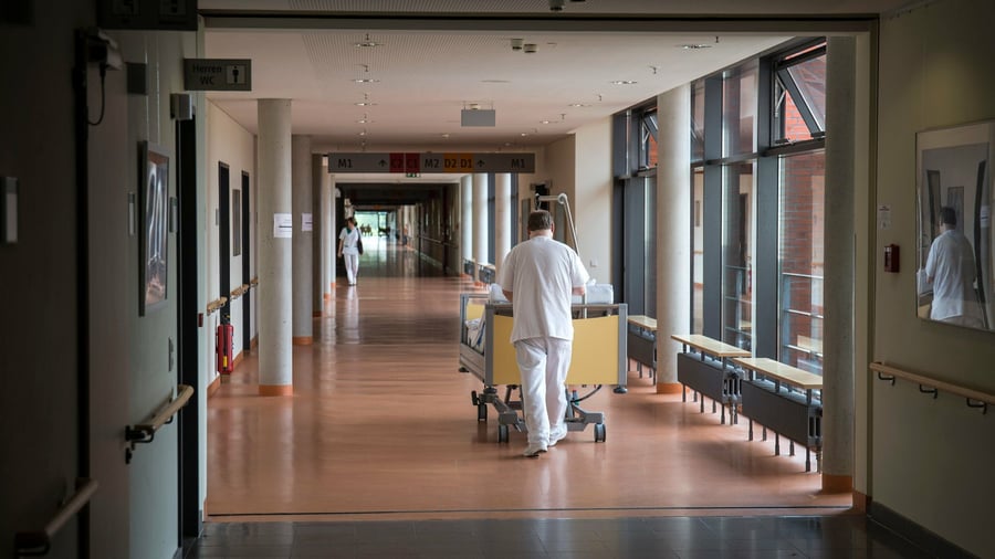 Krankenkassenkosten: „Wir sind nicht deutlich kränker, wir behandeln häufiger“ – Vier Gründe für die hohen Kosten