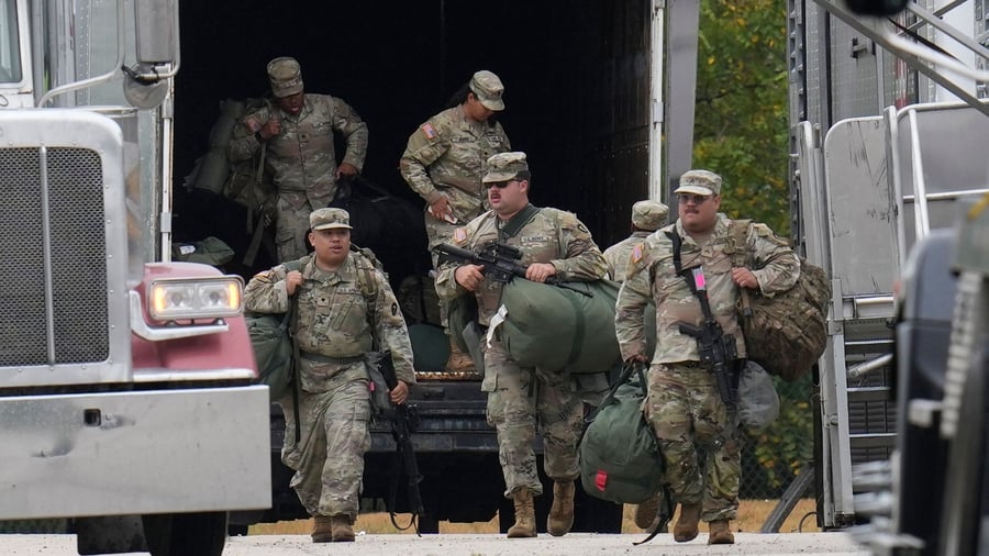 Nationalgarde und ICE : Soldaten der Nationalgarde aus Texas in Illinois angekommen